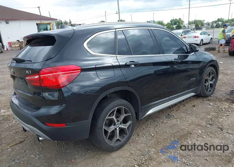 2017 BMW X1 xDrive28I z USA, uszkodzony, nr VIN WBXHT3C37H5F69935